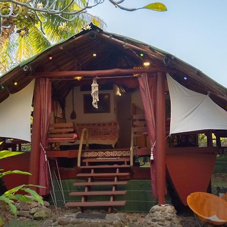 Location " La Pirogue " Maison D'Hotes A Moorea Haapiti Eksteriør billede